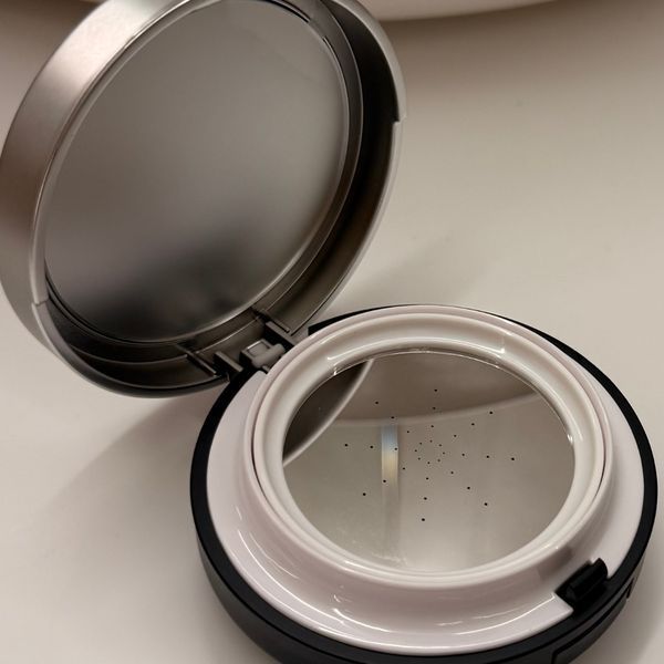 Тональний кушон з полінуклеотидами і технологією Smart Pigment USOLAB Bloomveil Cushion , 15 г 190521 фото
